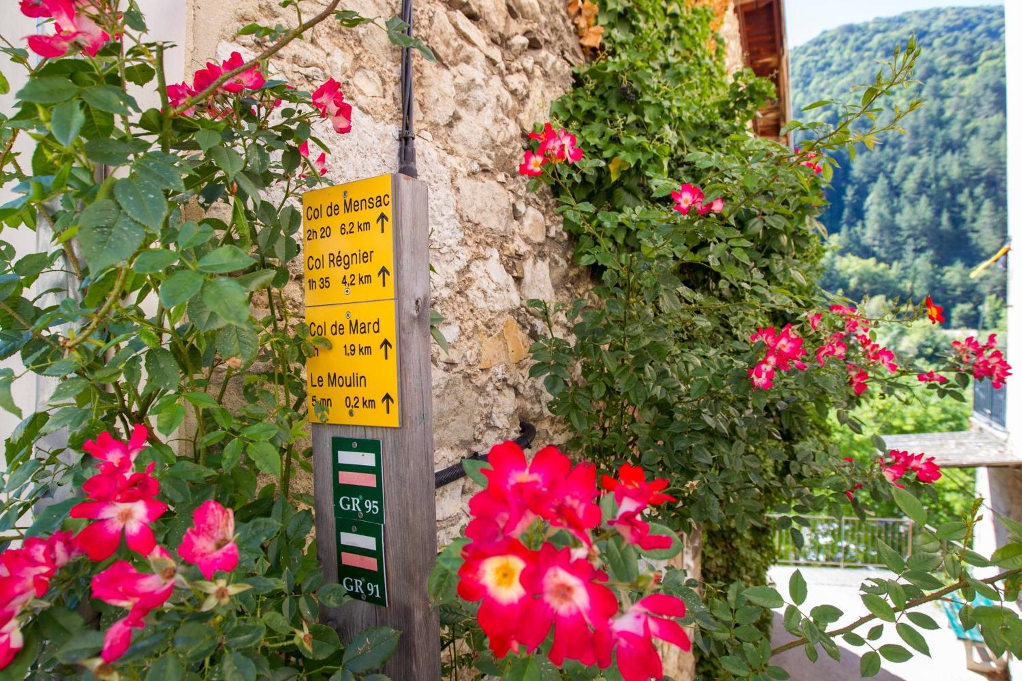 فندق Le Dauphine Châtillon-en-Diois المظهر الخارجي الصورة